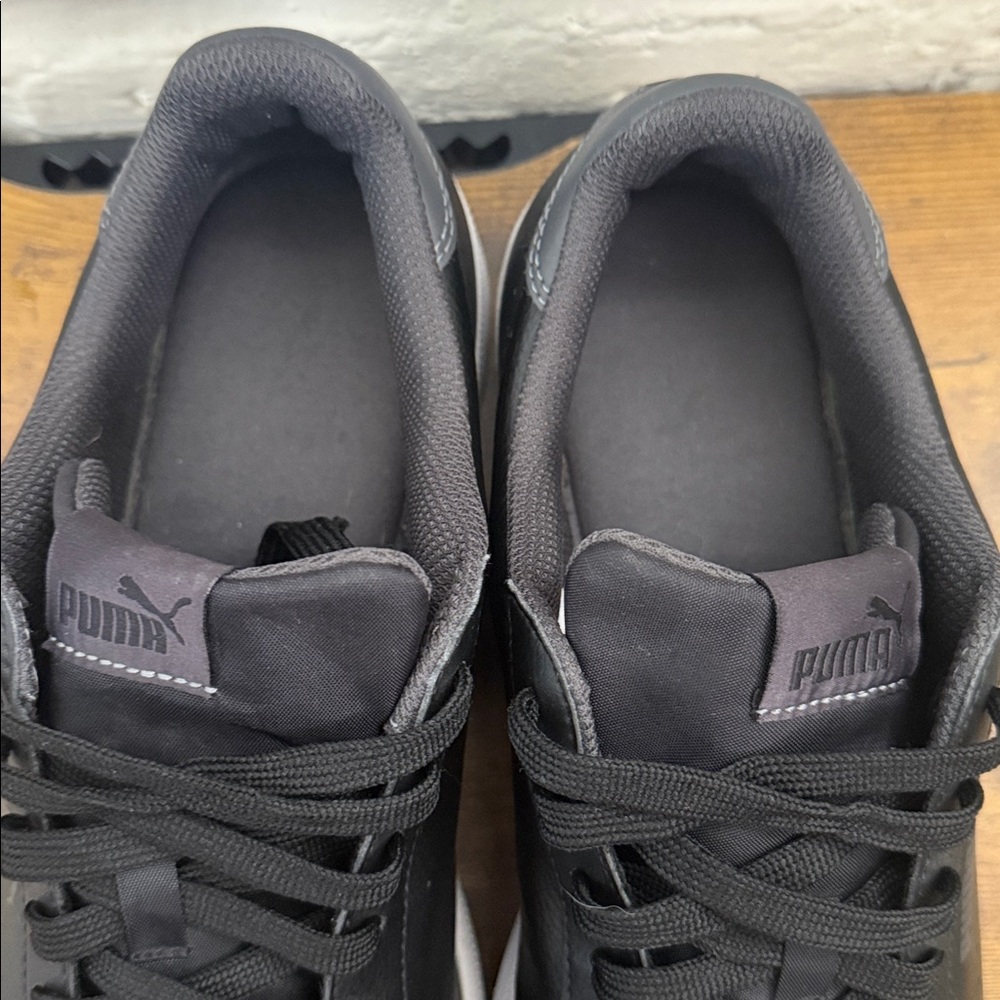Puma Smash Perforated Sneakers 
 ( size 11) - Picture 9 of 15